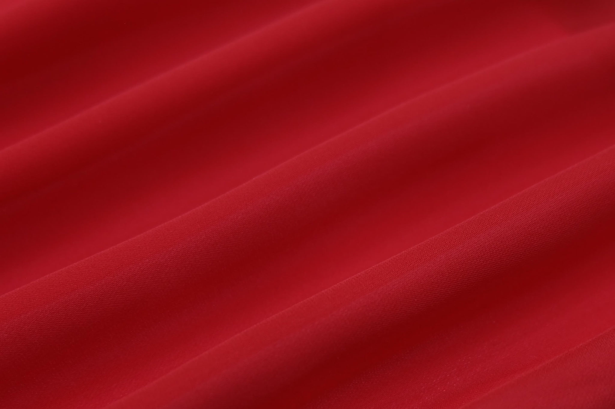 Красненький красная красная. Красная ткань. Красный шелк. Ткань красного цвета. Фон ткань.